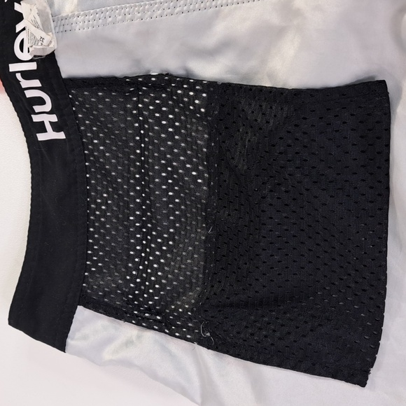 Hurley Board Shorts Men's Size 32 - Picture 11 of 16